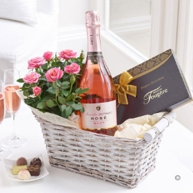 Luxury Sparkling Rose Gift Basket