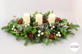 Christmas Classic Table Centre