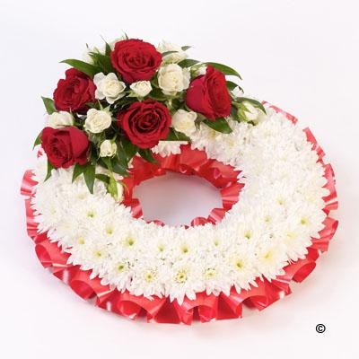 Traditional Wreath in Red old