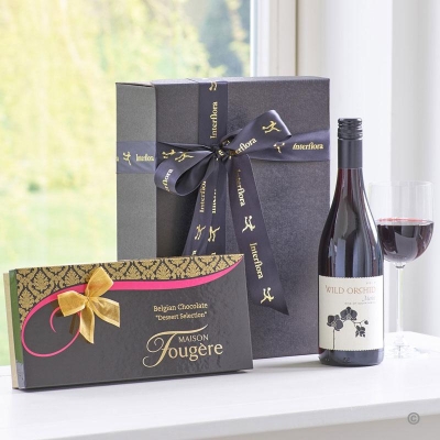 Red Wine and Dessert Chocolates Gift Set