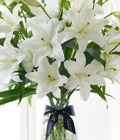 Luxury White Oriental Lily Vase**