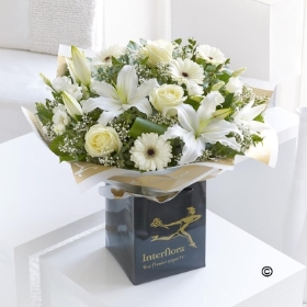 White Radiance Hand tied with Chocolates*