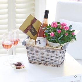 Luxury Rose Wine Gift Basket