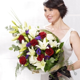 Vivid Elegance Presentation Bouquet