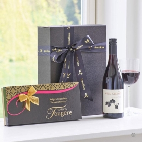 Red Wine and Dessert Chocolates Gift Set