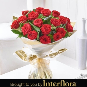 18 Luxury Long  stem Roses