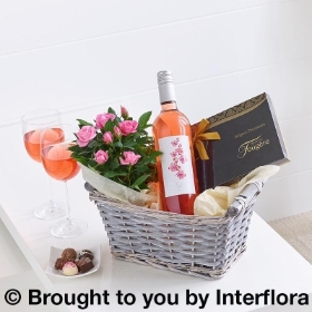 Luxury Rose Wine Gift Basket