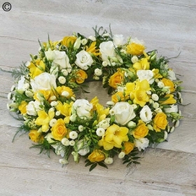 Wreath in Yellow and White